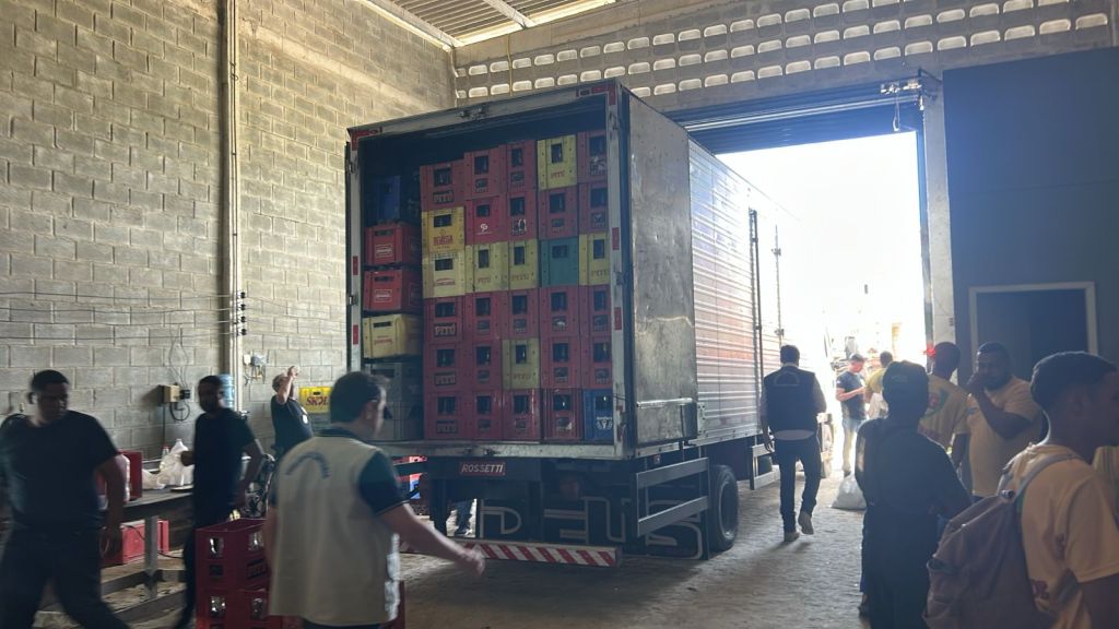 Governo é criticado por inação no combate à falsificação de bebidas em meio à crise do metanol