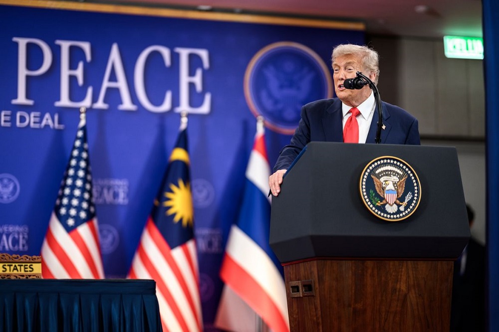 Trump inicia giro pela Ásia com acordos que redesenham o tabuleiro global