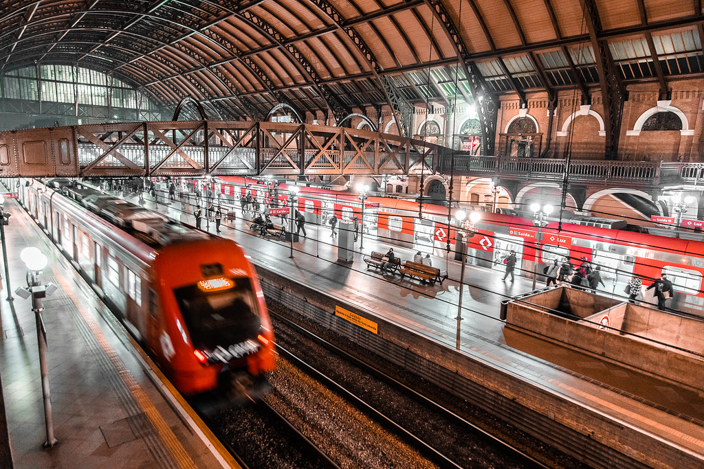 Estações da CPTM vão ganhar luz de LED e energia solar