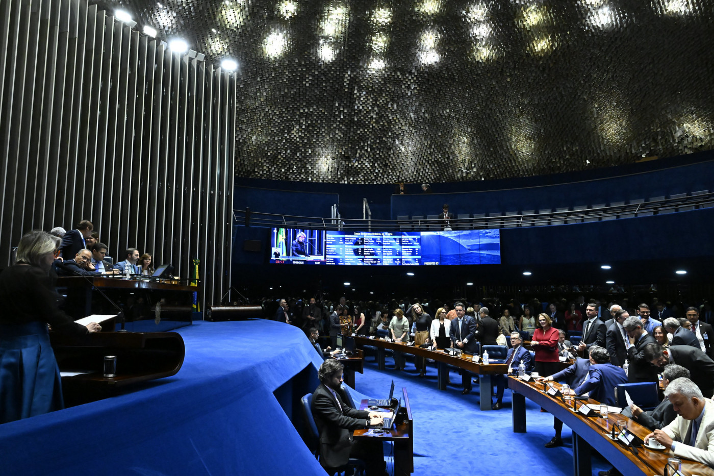Senado aprova, por 57 a 0, aposentadoria de agentes de saúde em derrota ao governo