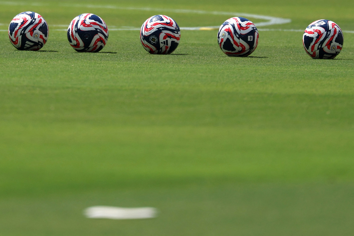 Fifa anuncia acordo com sindicatos de jogadores por descanso, mas exclui maior representante