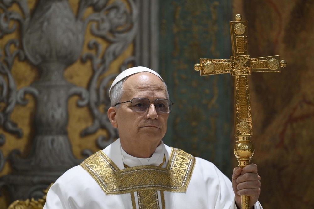 Papa conversa com Netanyahu um dia após bombardeio israelense contra igreja em Gaza