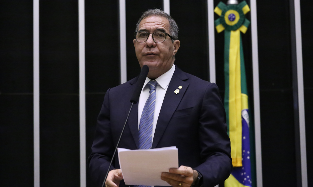 Câmara debate fim da escala 6×1 com presença de Alckmin e Luiz Marinho