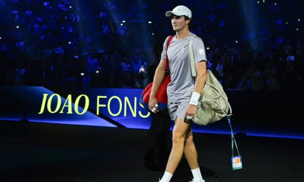 João Fonseca desiste de disputar o ATP 250 de Atenas, que tem Novak Djokovic como um dos investidores