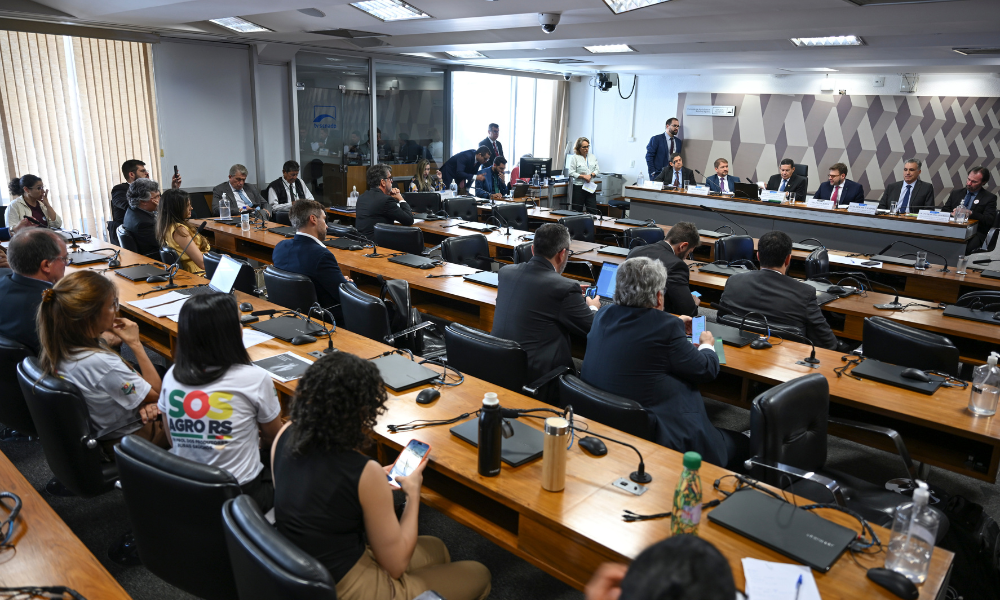 Comissões de Agricultura e Reforma Agrária (CRA), e de Direitos Humanos e Legislação Participativa (CDH) promovem audiência pública conjunta para debater as providências do Governo Federal diante da gravidade da situação de endividamento dos produtores rurais do Rio Grande do Sul