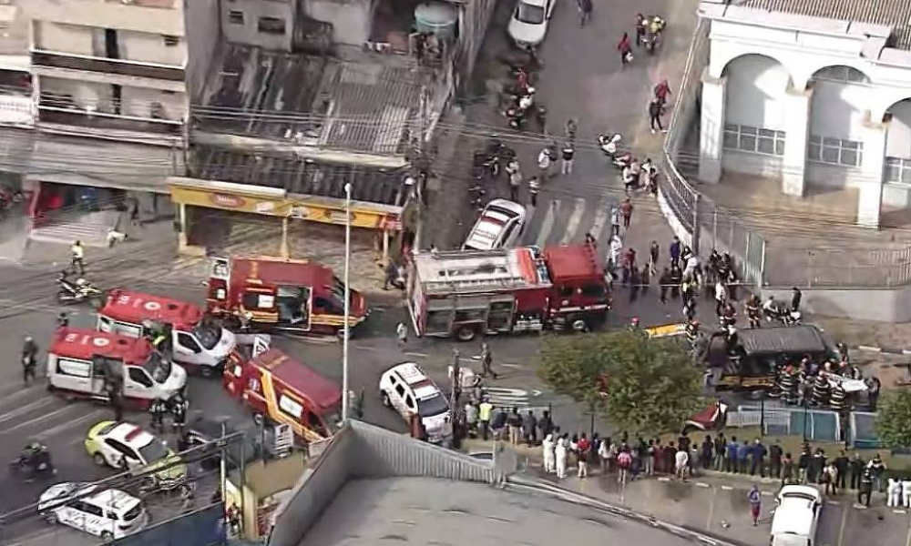 Cinco crianças ficaram feridas em um acidente na manhã desta sexta-feira (7), em Guarulhos