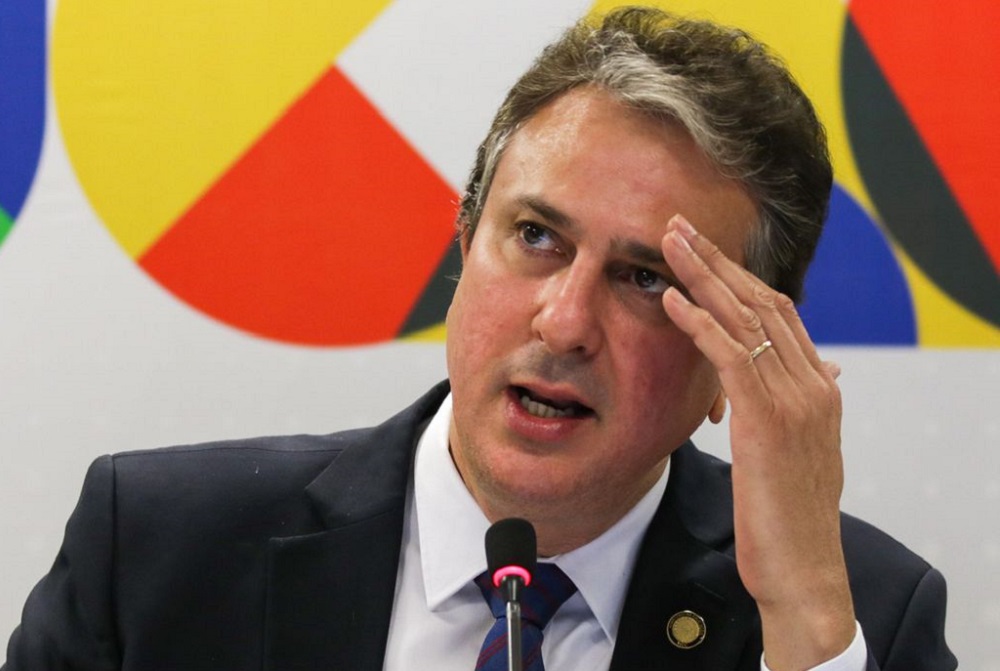 Anulação de três questões do Enem ocorre por ‘precaução’, diz ministro da Educação