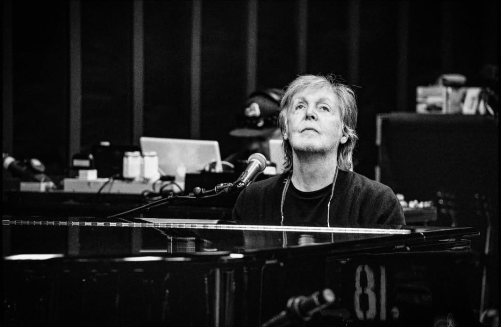 Paul McCartney canta ‘Help!’ por completo pela primeira vez em 60 anos