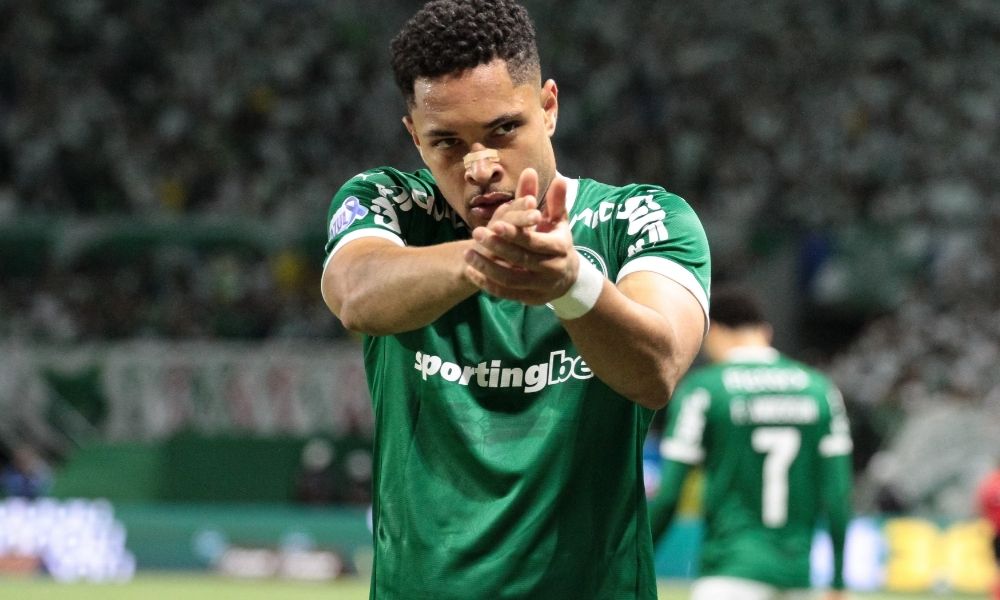 Palmeiras vence São Paulo e torce pelo Corinthians para seguir líder no Brasileirão