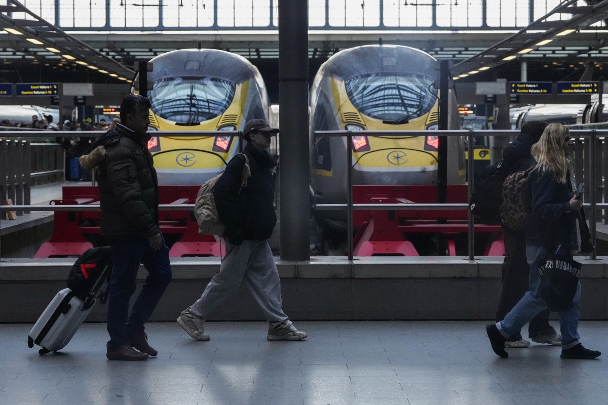 Às vésperas do Ano Novo, falha de energia impacta serviço de trens da Eurostar na Europa