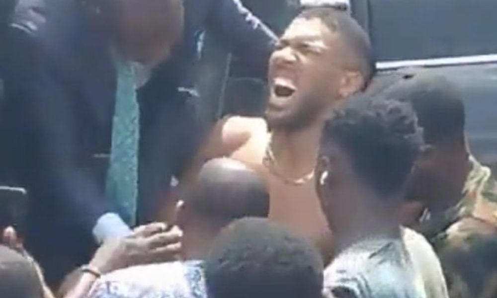 Boxeador britânico Anthony Joshua sobre acidente de trânsito na Nigéria