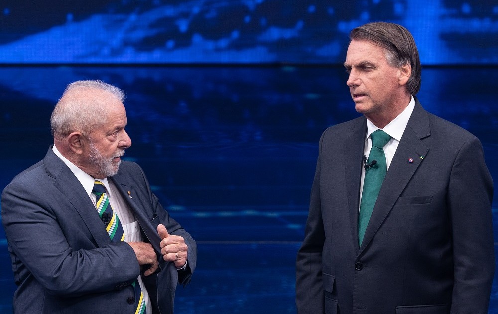 Por que Lula podia mandar carta da prisão e Bolsonaro não pode? | Jovem Pan