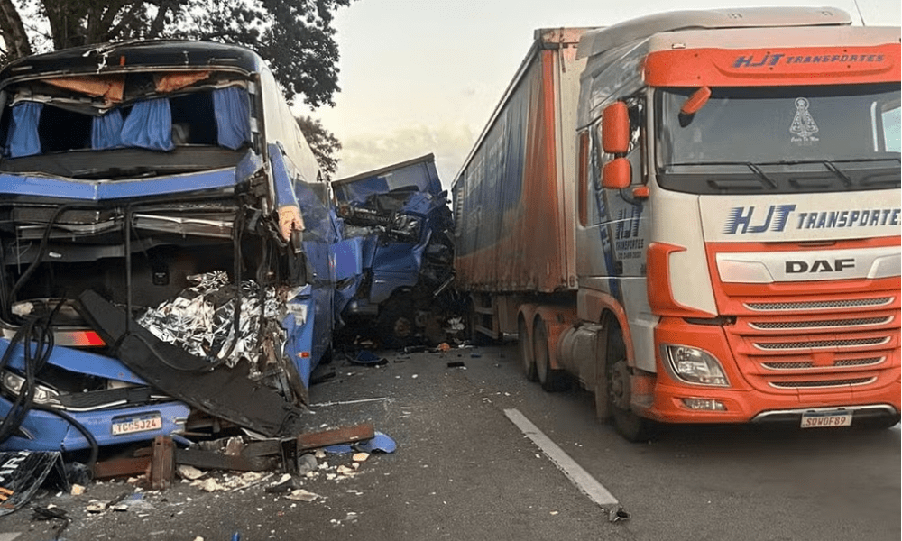 Engavetamento na via Dutra deixa um morto e 37 feridos em Taubaté