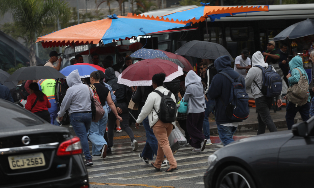 São Paulo pode ter tempo nublado e chuvoso nesta quarta-feira; temperaturas devem subir no Centro-Oeste