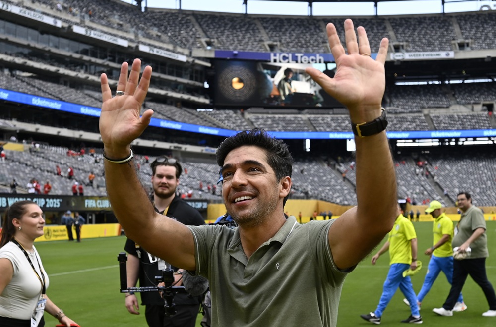 Abel Ferreira renova com o Palmeiras e pode bater marca de Telê