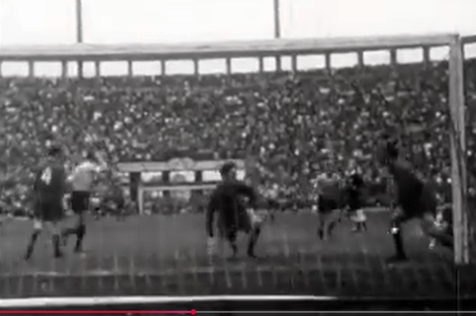 Jogo entre Espanha e Uruguai no Pacaembu, pela Copa do Mundo de 1950