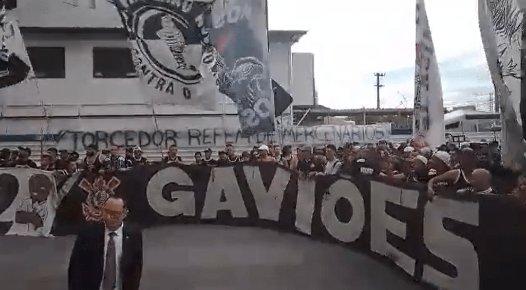Gaviões da Fiel é proibida de entrar nos estádio até final de 2026