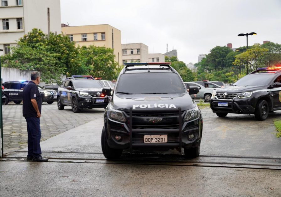 Policia