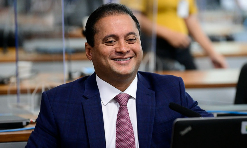 Família do senador Weverton Rocha é alvo de operação da PF contra fraudes no INSS