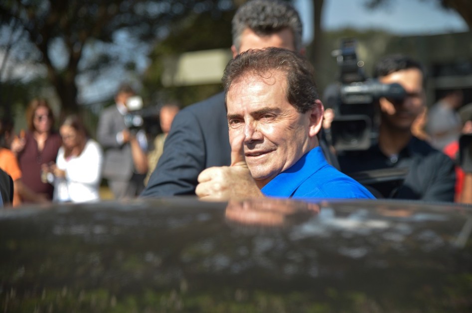 O Deputado Federal, Paulinho da Força fala com jornalistas após almoço das centrais sindicais com o pesidente interino, Michel Temer