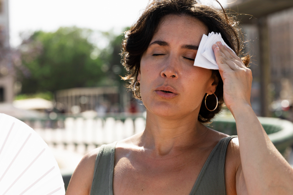 Menopausa vai além das ondas de calor: os sinais silenciosos que afetam sua saúde