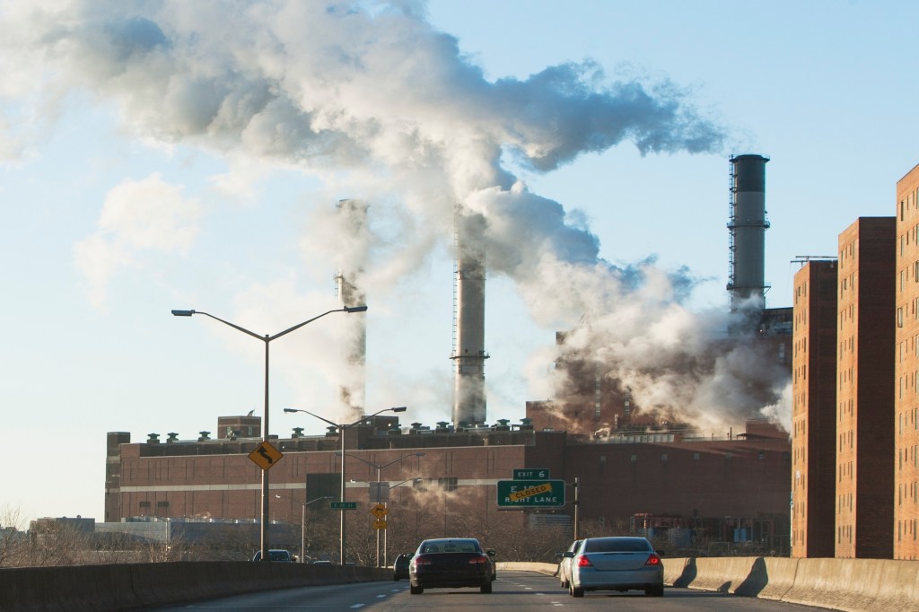 Índice de carbono da B3 cresce em 2026 e reforça peso do risco climático no mercado