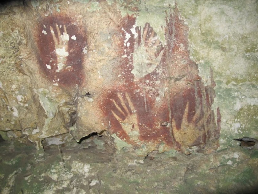 Foto caverna indonésia