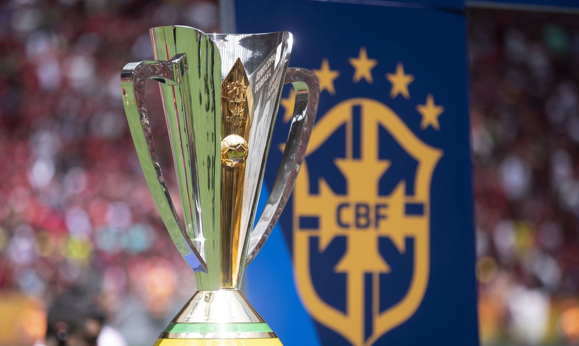 Corinthians e Flamengo decidem a Supercopa às 16h de 1º de fevereiro