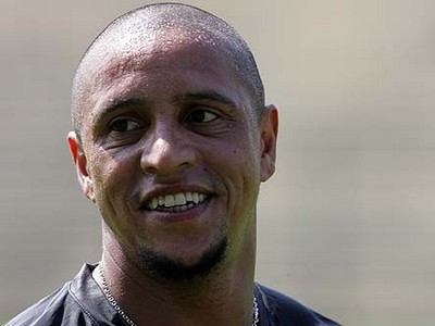 Roberto Carlos tem ‘evolução satisfatória’ após cirurgia no coração, diz hospital