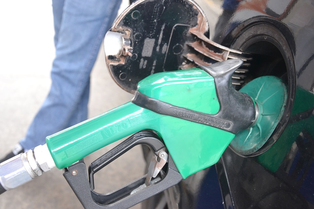 Diesel e etanol têm baixas nos preços na primeira quinzena, segundo pesquisa