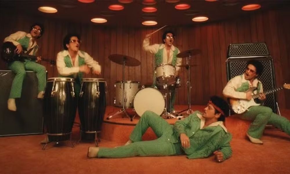 Bruno Mars lança novo single e abre caminho para ‘The Romantic’ com ‘I Just Might’