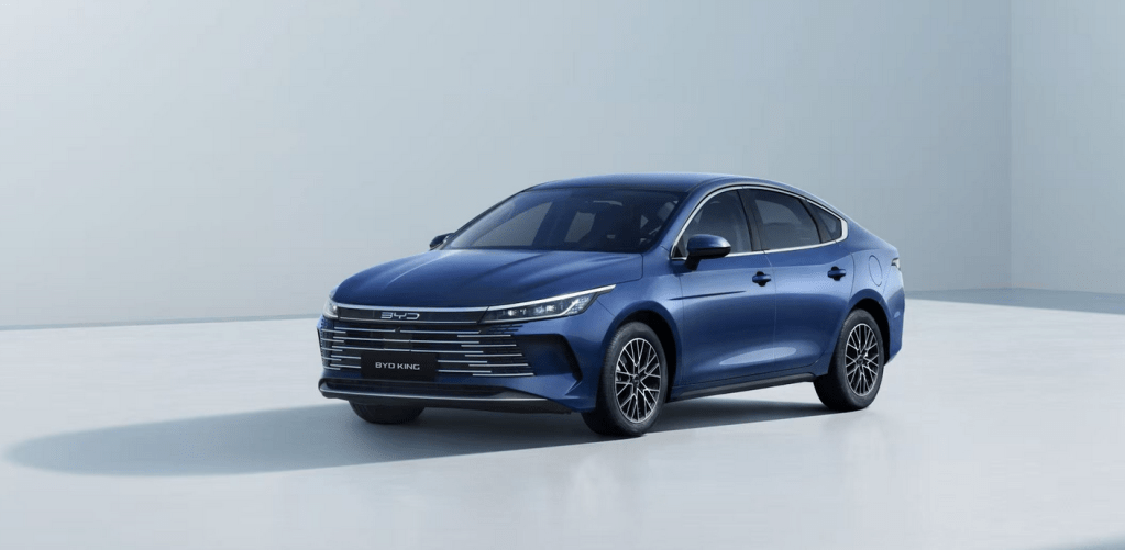 BYD King GS 2026 oferece karaokê, luxo e autonomia de mais de 1000 km