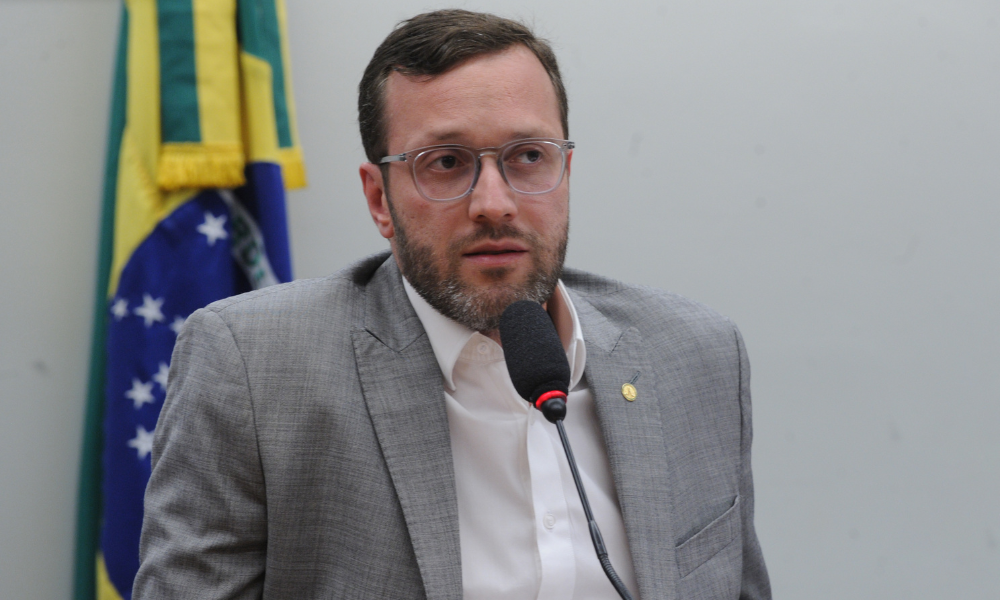 Comissão da Câmara quer ouvir Vieira e Amorim e pedir apoio da ONU à prisão de Maduro