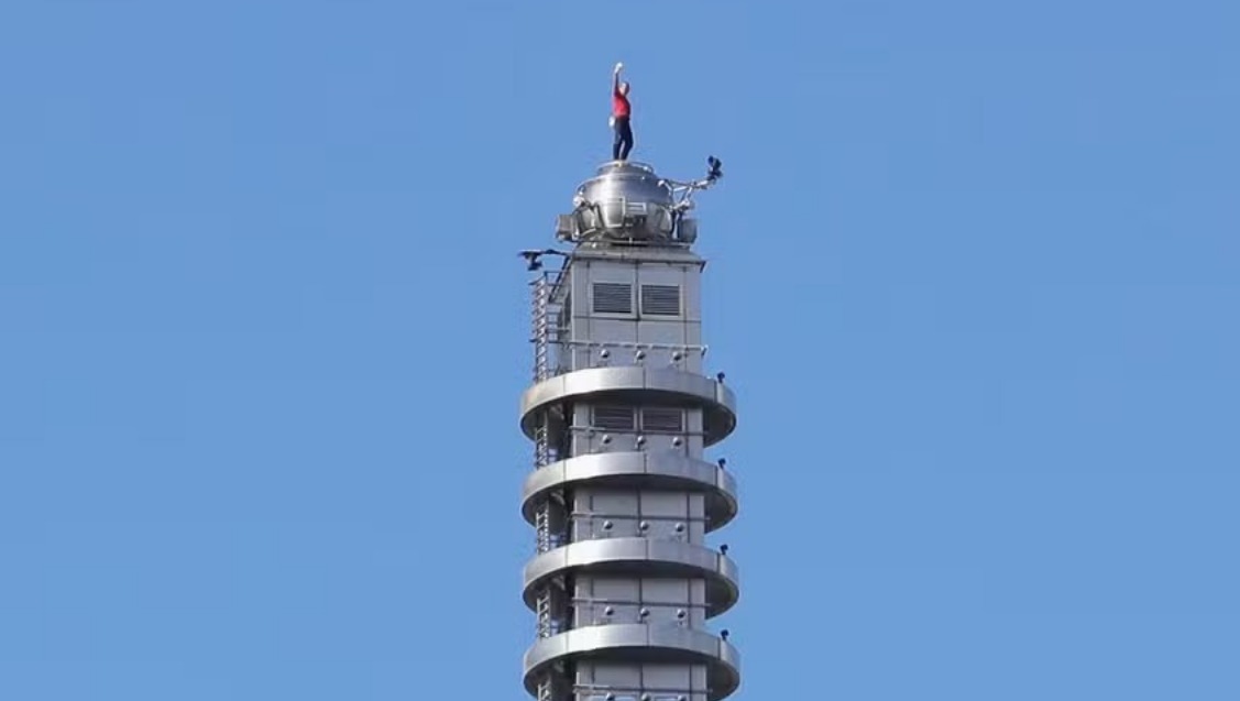 Americano escala o prédio mais alto de Taiwan sem cordas ou equipamentos de segurança