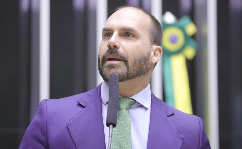 Licença parlamentar de Eduardo Bolsonaro termina neste domingo; entenda o que acontece agora