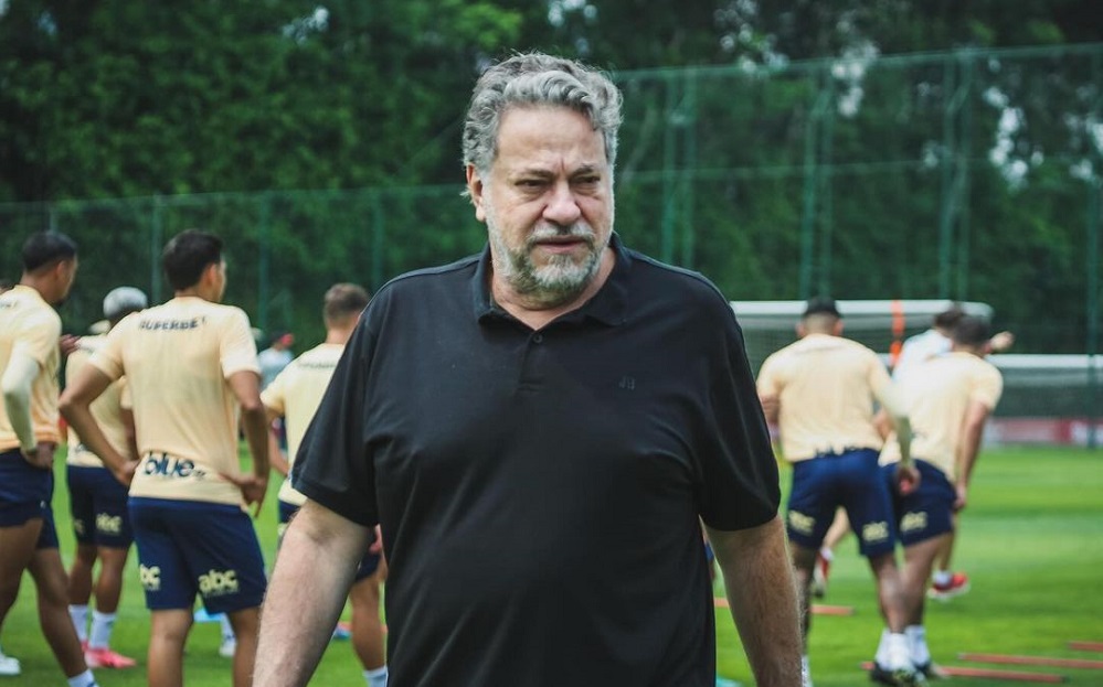 Julio Casares renuncia à presidência do São Paulo