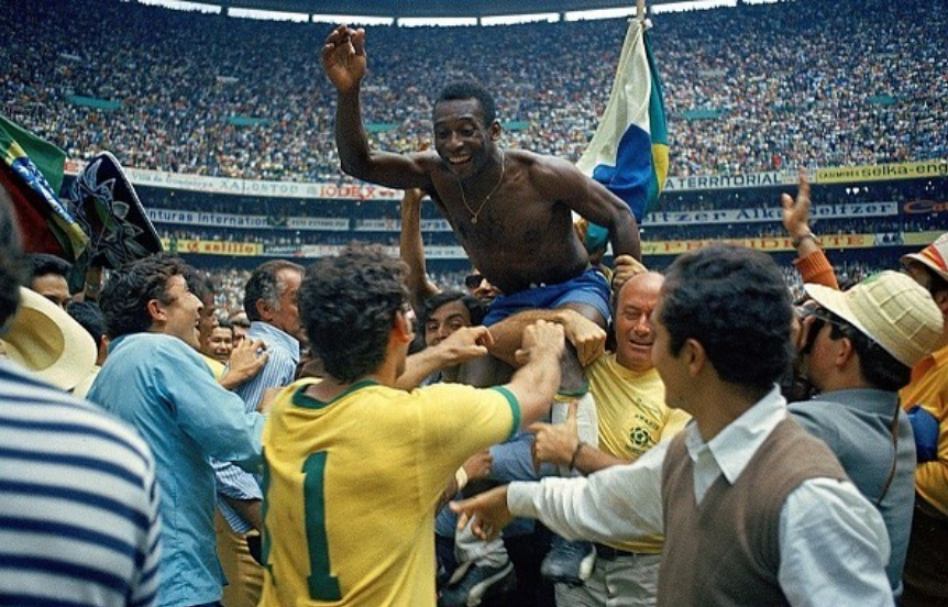 Em 1971, a Tupi relembrou o primeiro aniversário do tricampeonato