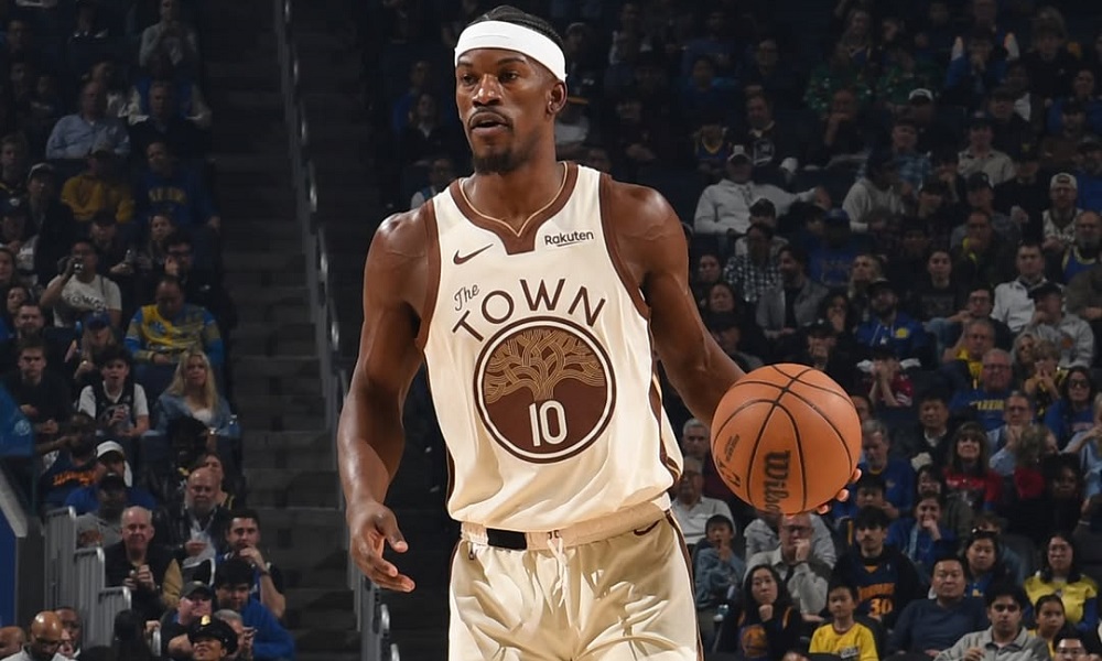 Jimmy Butler lesiona joelho em vitória do Golden State e fica fora da temporada