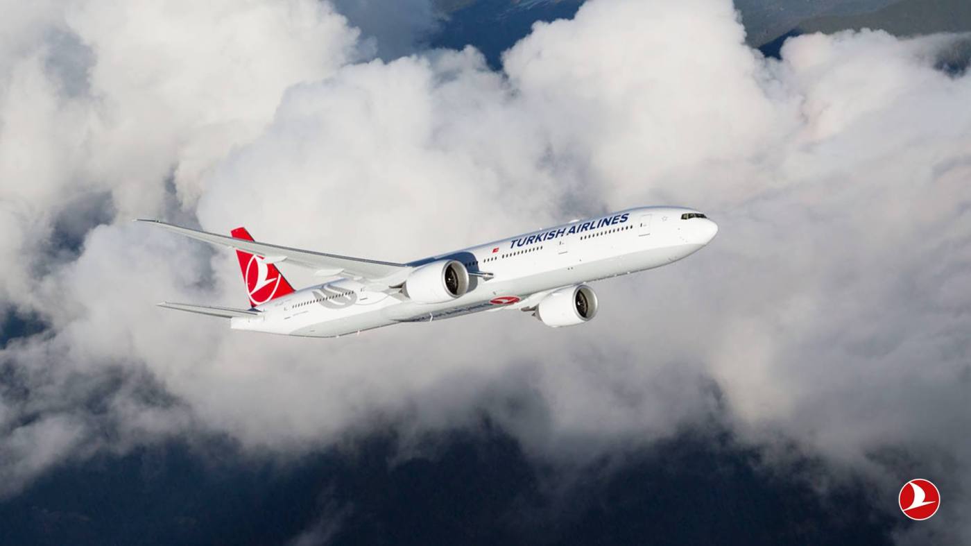 Avião da Turkish Airlines faz pouso de emergência em Barcelona após ameaça de bomba por brincadeira no celular