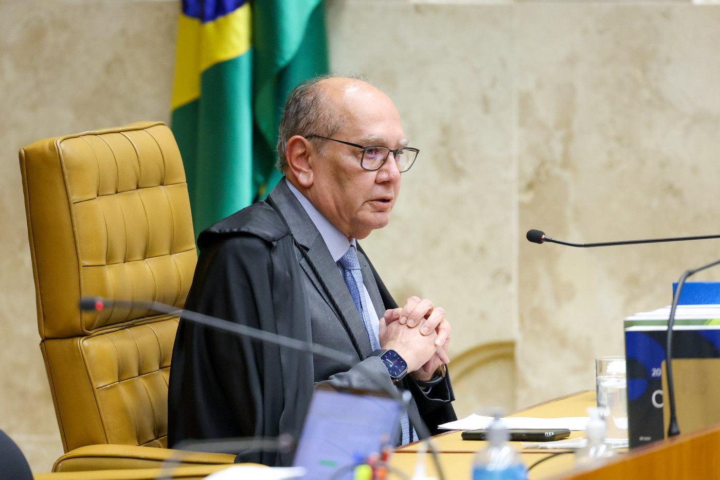 Após pressão do Congresso, Gilmar suspende decisão sobre impeachment de ministros do STF
