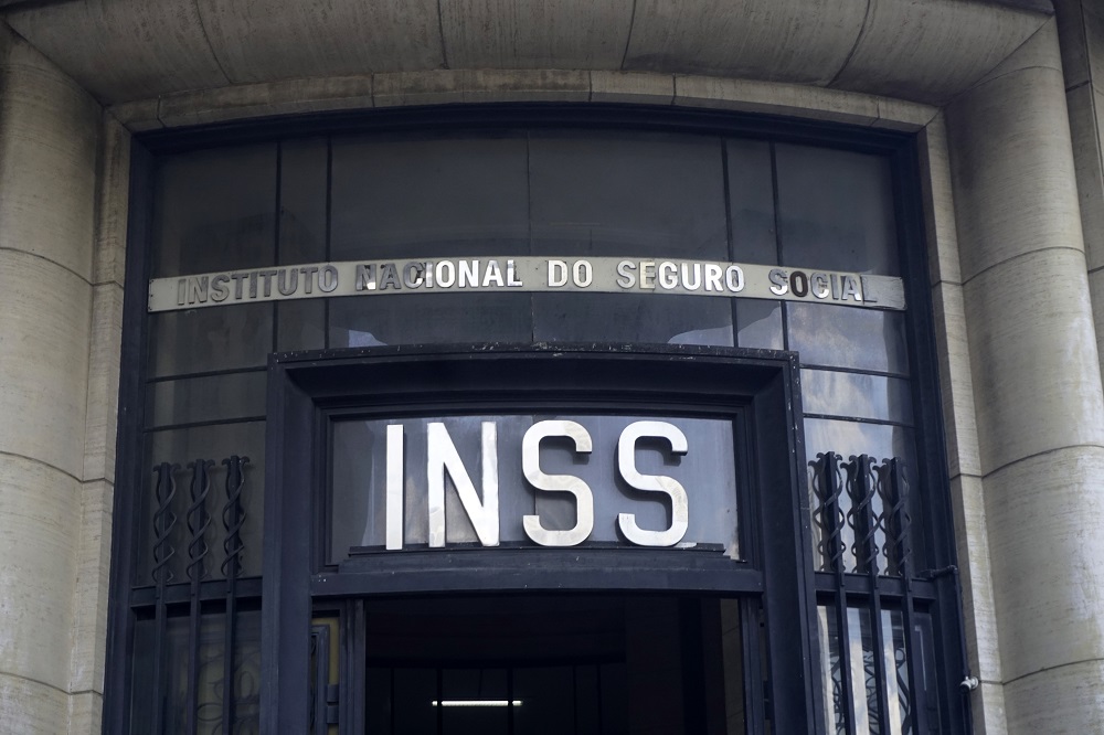 CPMI do INSS vai convidar ex-ministros da Previdência e convocar 10 ex-presidentes do INSS