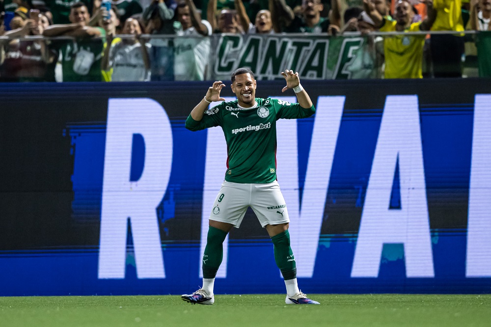 Palmeiras confirma favoritismo, goleia Capivariano e avança no Paulistão