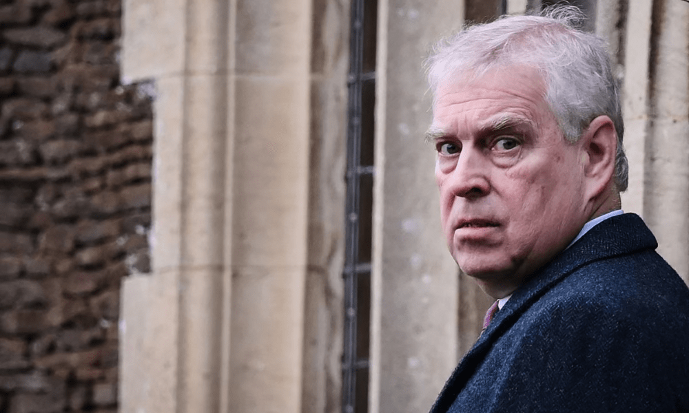 Ex-príncipe Andrew sublocava imóveis em residência real, diz órgão britânico