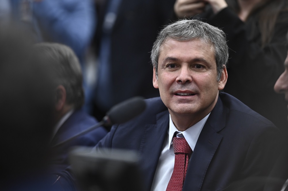 Lindbergh diz que Tarcísio ‘cruzou o Rubicão’ com discurso na Paulista: ‘Não age como governador, mas como advogado de Bolsonaro’