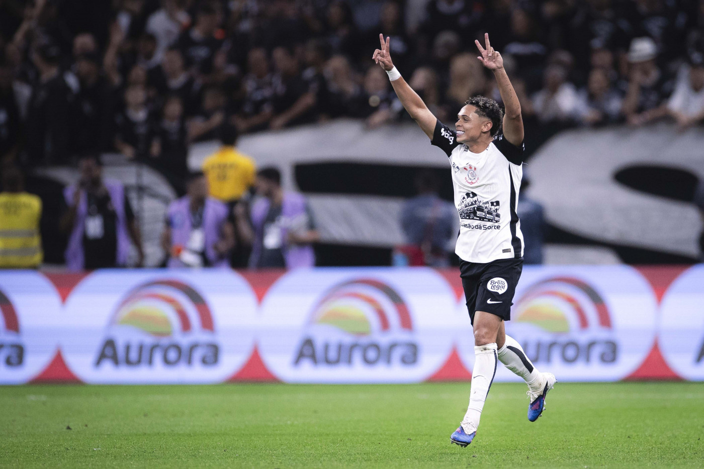 Com brilho de 'Filhos do Terrão', Corinthians vence Capivariano pelo Paulistão