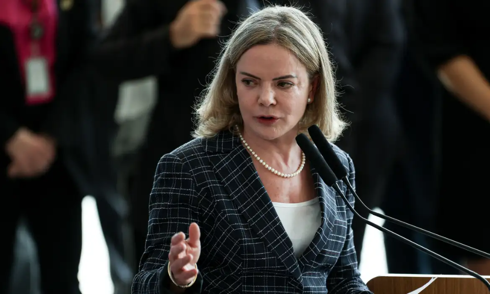Derrite como relator do PL Antifacção contamina debate, diz Gleisi
