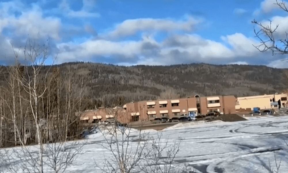Ataque a tiros em escola no Canadá deixa ao menos 10 mortos