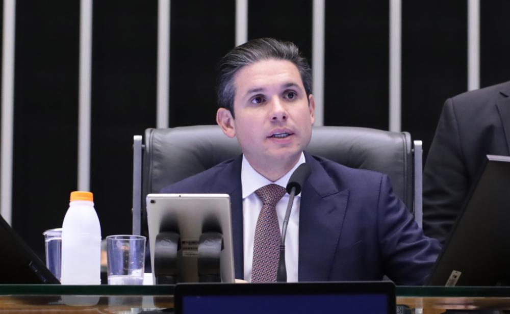 Câmara tem 16 requerimentos de CPI na ‘fila’ de Motta; PL lidera pedidos