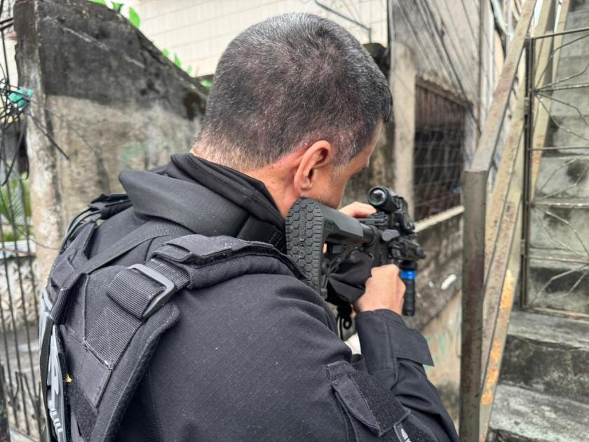 A Polícia Civil deflagrou, nesta terça-feira, a Operação Freedom, um dos maiores combates ao crime organizado no estado