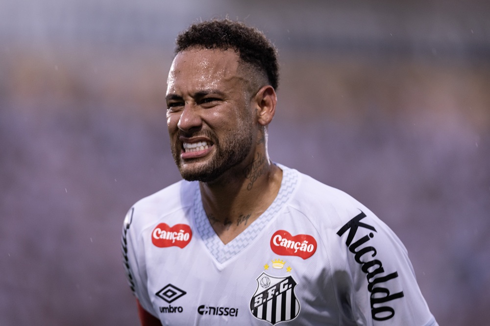 ‘Preciso de jogadores 100%’, diz Ancelotti sobre não ter convocado Neymar